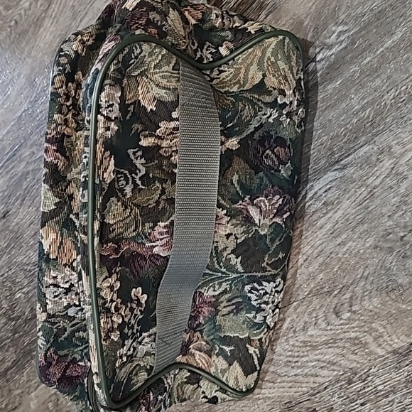 Protocol Vintage 1980's Floral Tapestry Luggage Weekender Bag & Carry On - Picture 4 of 14